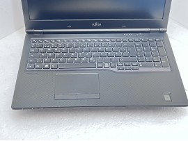 Fujitsu LIFEBOOK E559 15.6" i3-8145U 8GB 260GB клас А