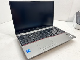 Fujitsu LIFEBOOK U7511 15.6" i5-1135G7 16GB 260GB клас А