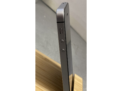 Apple iPhone SE 32GB (клас А)