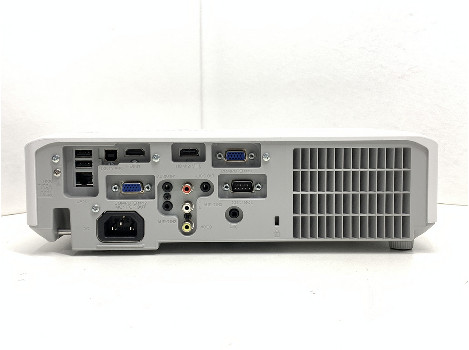 Hitachi CP-WX3042WN 1790часа клас А