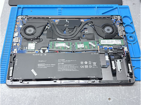 HP ZBook Studio G4 15.6" i7-7820HQ 32GB 510GB клас А