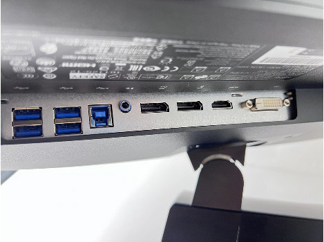 Fujitsu P27-8 TS Pro 27" (клас А)