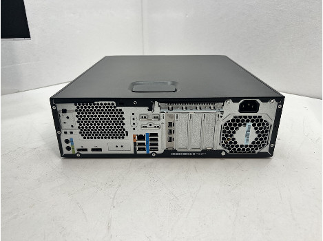 HP Z2 G4 i7-8700 32GB 260GB Quadro P400 2GB