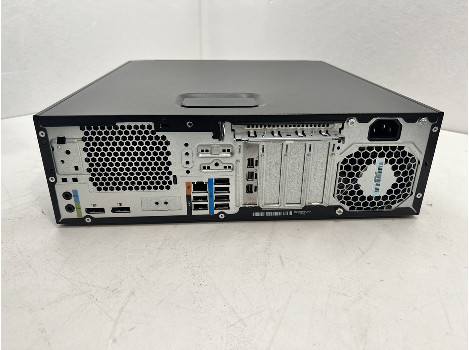 HP Z2 G4 i7-8700 32GB 260GB Quadro P400 2GB