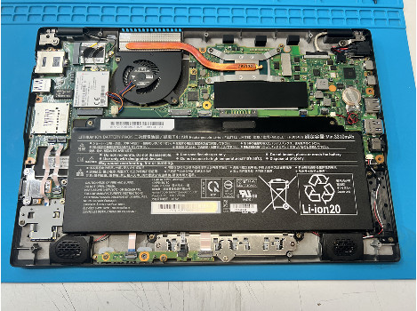 Fujitsu LIFEBOOK U939 13.3" touch i5-8265U 16GB 260GB клас А