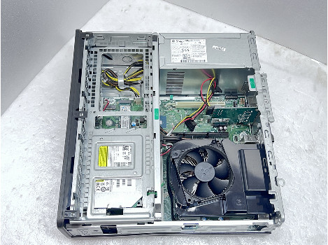 HP EliteDesk 800 G4 i3-8100 8GB 260GB UHD 630