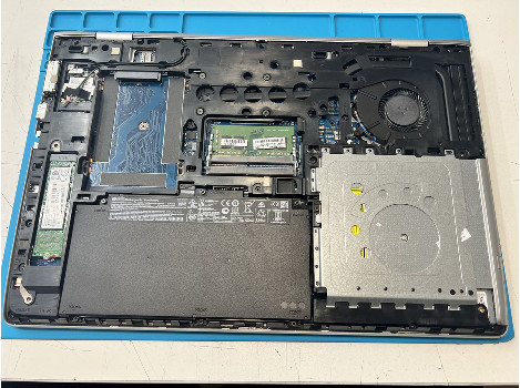 HP ProBook 650 G4 15.6" i3-8130U 8GB 130GB клас А