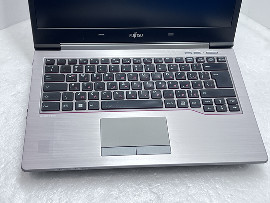 Лаптоп Fujitsu Lifebook U745 14" i5-5300U 8GB 260GB клас А