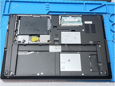 Fujitsu Lifebook U745 14" i5-5300U 8GB 260GB клас А