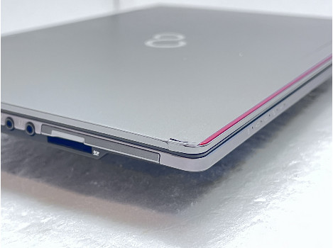 Fujitsu Lifebook U745 14" i5-5300U 8GB 260GB клас А
