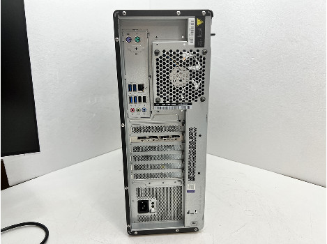 Lenovo ThinkStation P520 Xeon W-2125 16GB 260GB Quadro P2000 5GB