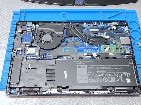 Dell Latitude 5580 15.6" i7-7820HQ 16GB 510GB клас А