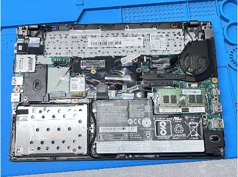 Lenovo ThinkPad X270 12.5" i7-7600U 8GB 260GB клас Б