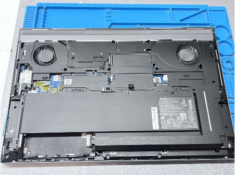 HP ZBook Fury 17 G8 17.3" i7-11850H 32GB 510GB клас А