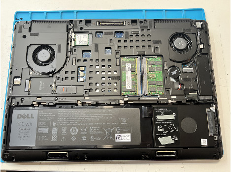 Dell Precision 7520 15.6" i7-7820HQ 32GB 510GB клас А