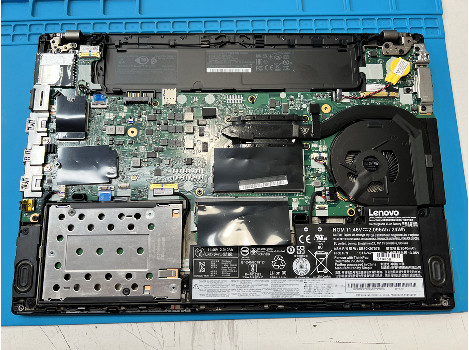 Lenovo ThinkPad A485 14" AMD Ryzen 5 2500U 16GB 260GB клас А