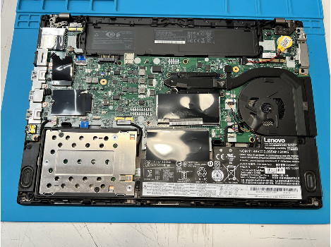 Lenovo ThinkPad A485 14" AMD Ryzen 5 2500U 16GB 260GB клас А