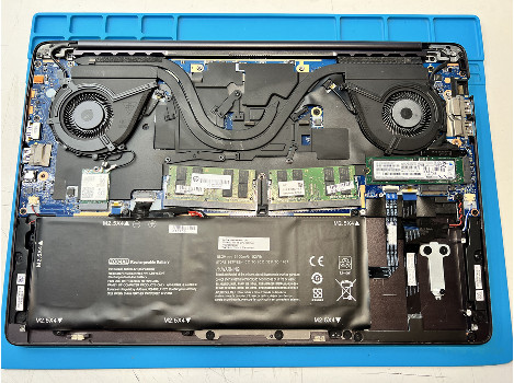 HP ZBook Studio G4 15.6" i7-7820HQ 32GB 510GB клас А