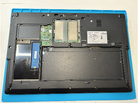 Fujitsu LIFEBOOK U758 15.6" i5-8250U 16GB 260GB клас А