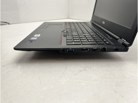Fujitsu LIFEBOOK U758 15.6" i5-8250U 16GB 260GB клас А