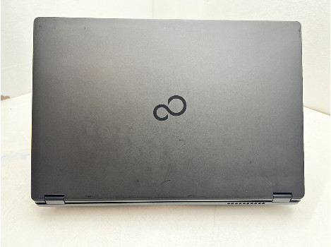 Fujitsu LIFEBOOK U758 15.6" i5-8250U 16GB 260GB клас А