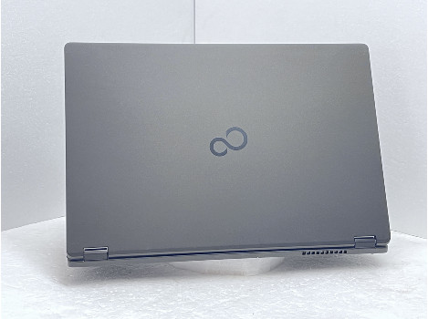 Fujitsu LIFEBOOK U758 15.6" i5-8250U 16GB 260GB клас А