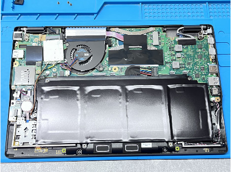 Fujitsu LIFEBOOK U9311 13.3" touch i5-1135G7 16GB 260GB клас А