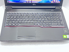 Лаптоп Fujitsu CELSIUS H7510 15.6" i7-10850H 32GB 510GB клас А