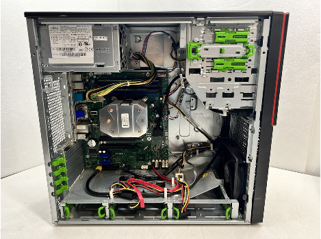 Fujitsu Celsius W530 E3-1226 v3 16GB 256GB Intel HD Graphics P4600