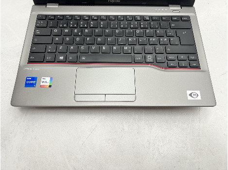 Fujitsu LIFEBOOK U7411 14" i5-1135G7 16GB 260GB клас Б
