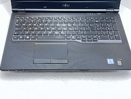 Лаптоп Fujitsu LIFEBOOK E559 15.6" i3-8145U 8GB 260GB клас А