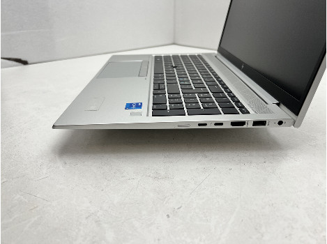 HP EliteBook 850 G8 15.6" i5-1135G7 16GB 260GB клас Като Нов