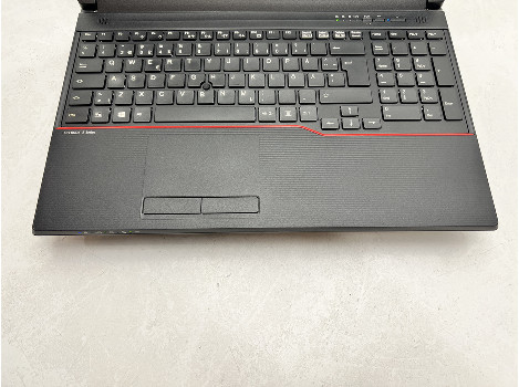 Fujitsu LIFEBOOK E556 15.6" i3-6100U 8GB 260GB клас А