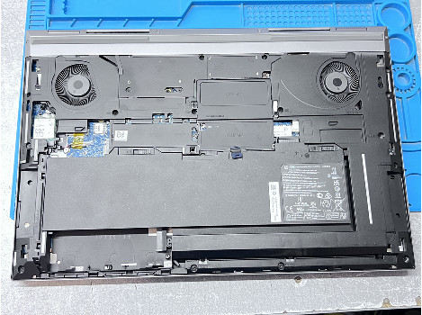 HP ZBook Fury 17 G7 17.3" i7-10850H 32GB 510GB клас А