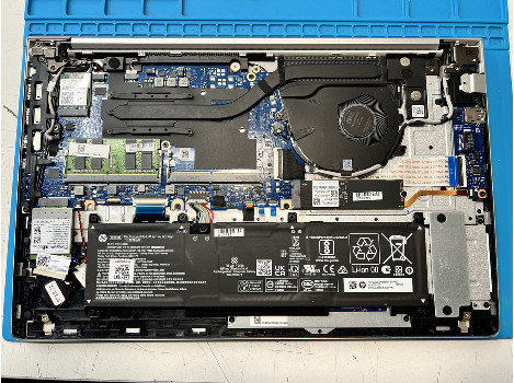 HP ProBook 650 G8 15.6" i5-1135G7 16GB 260GB клас Като Нов