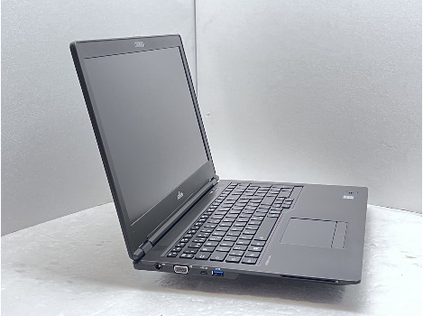 Fujitsu LIFEBOOK U758 15.6" i5-8250U 16GB 260GB клас А