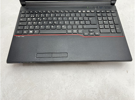 Fujitsu LIFEBOOK E556 15.6" i3-6100U 8GB 130GB клас А