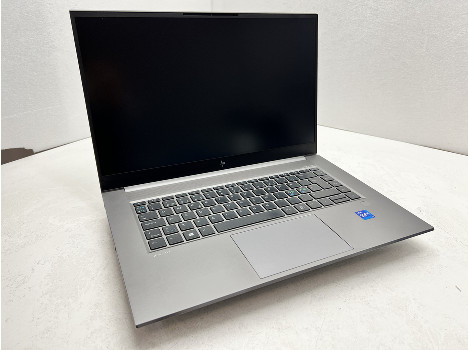 HP ZBook Studio G8 15.6" i7-11850H 32GB 1020GB клас Като Нов