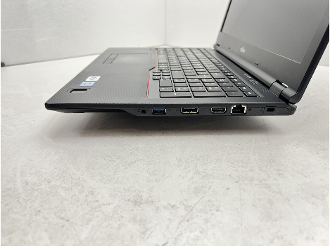 Fujitsu LIFEBOOK E559 15.6" i3-8145U 8GB 260GB клас А