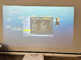 Проектор Epson EB-685Wi 1550часа клас А