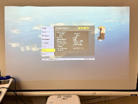 Проектор Epson EB-685Wi 2312часа клас А