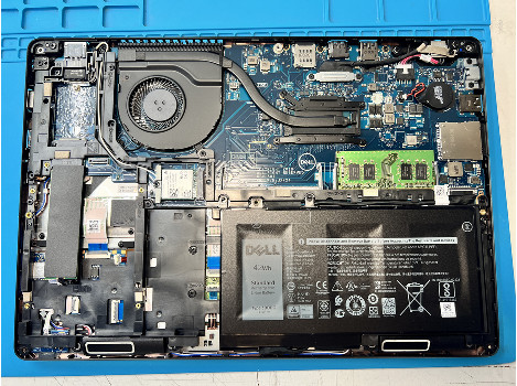 Dell Latitude 5490 14" i3-8130U 8GB 260GB клас А