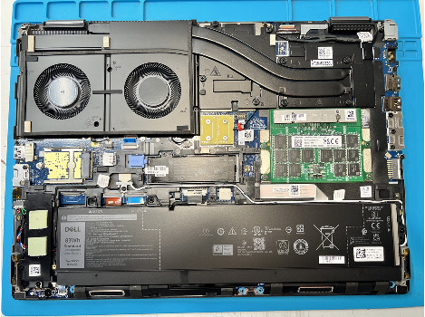 Dell Precision 7670 W16" i7-12850HX 32GB 1020GB клас А