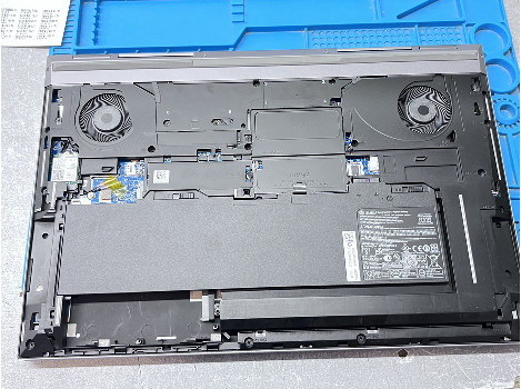 HP ZBook Fury 17 G8 17.3" i7-11850H 32GB 510GB клас А