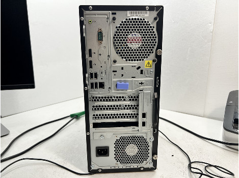 Lenovo ThinkStation P330 Xeon E-2124G 16GB 260GB UHD P630