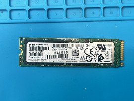Компоненти Samsung 8SSSS0L25154G2CX9AW015G 256GB M.2 Nvme