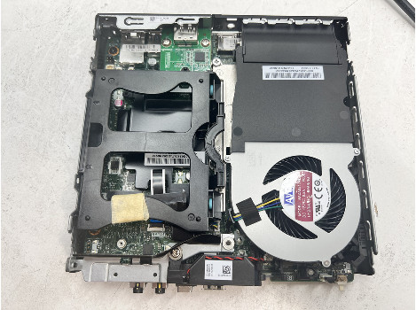 Lenovo ThinkStation P330 i7-8700 16GB 510GB UHD 630