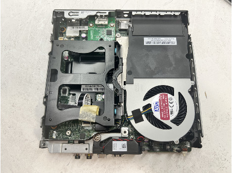 Lenovo ThinkStation P330 i7-8700 16GB 510GB UHD 630