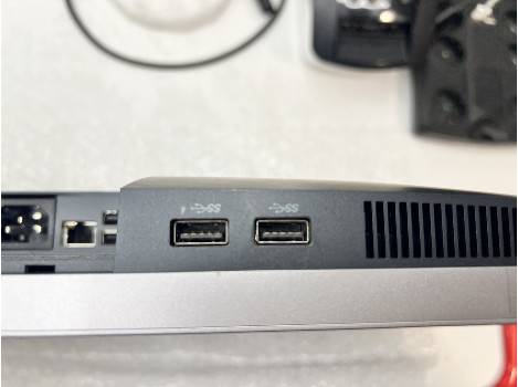 HP EliteOne 800 G5 All-in-One 23.8" touch 1920x1080 FHD i5-9500 8GB 130GB UHD 630