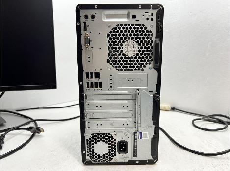 HP ProDesk 400 G5 i3-8100 8GB 250GB UHD 630